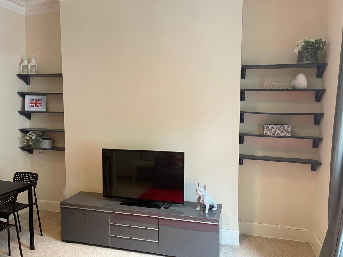 Beautiful 2 Bedroom Apartment- Prime Location, Aberdeen Centre Екстер'єр фото
